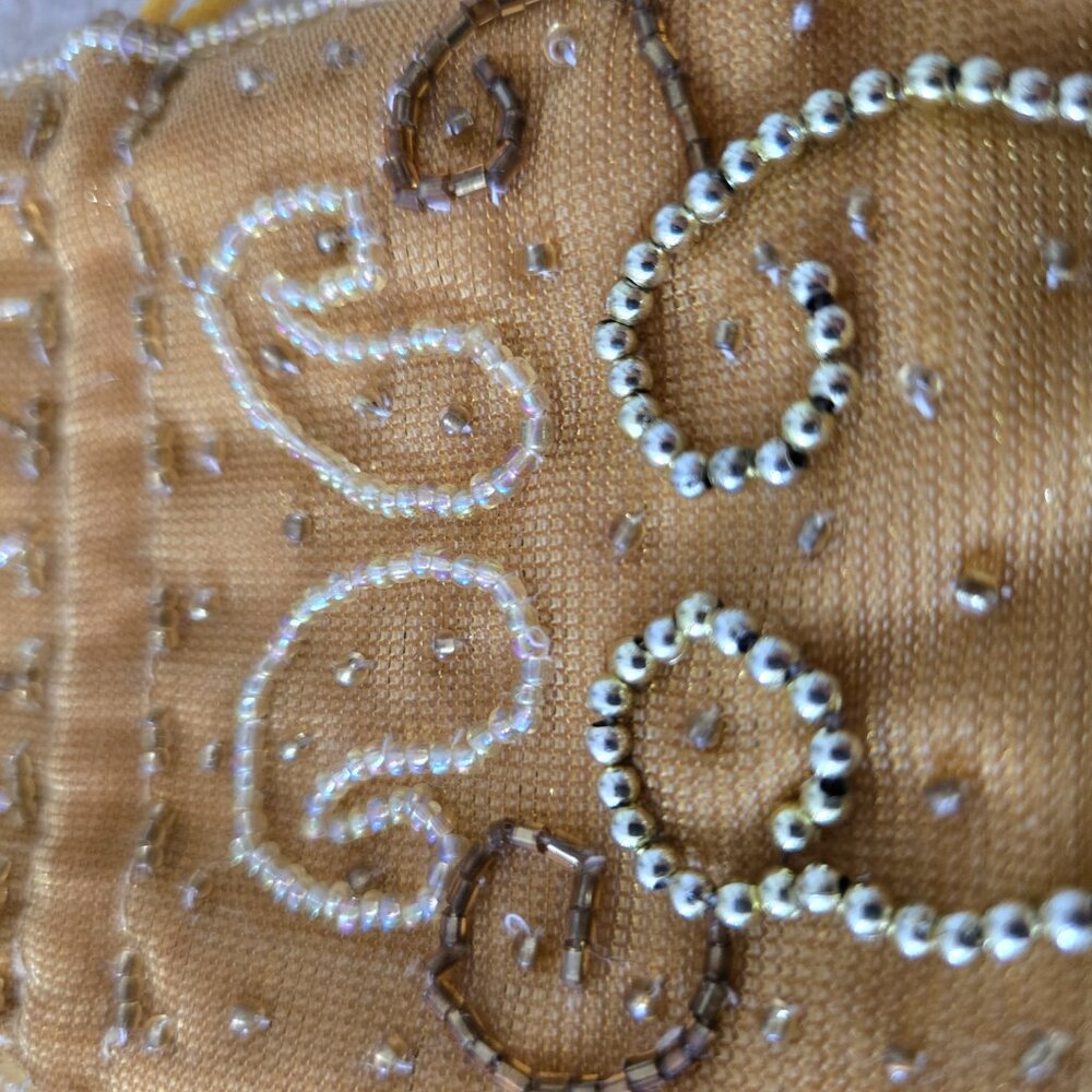 Small gold hand embroidered beaded purse for garden party - Picture 9 of 14